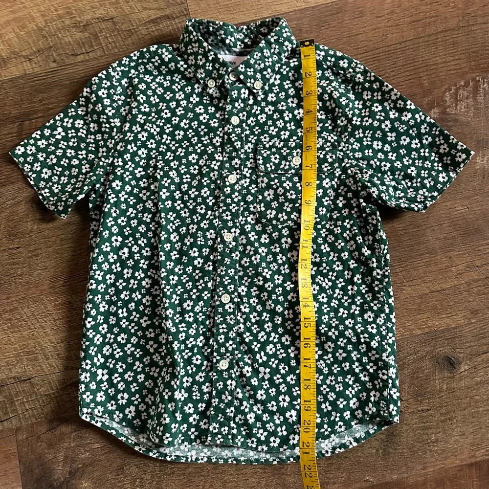 Boys Old Navy Button Down Shirt M Green White Floral Easter